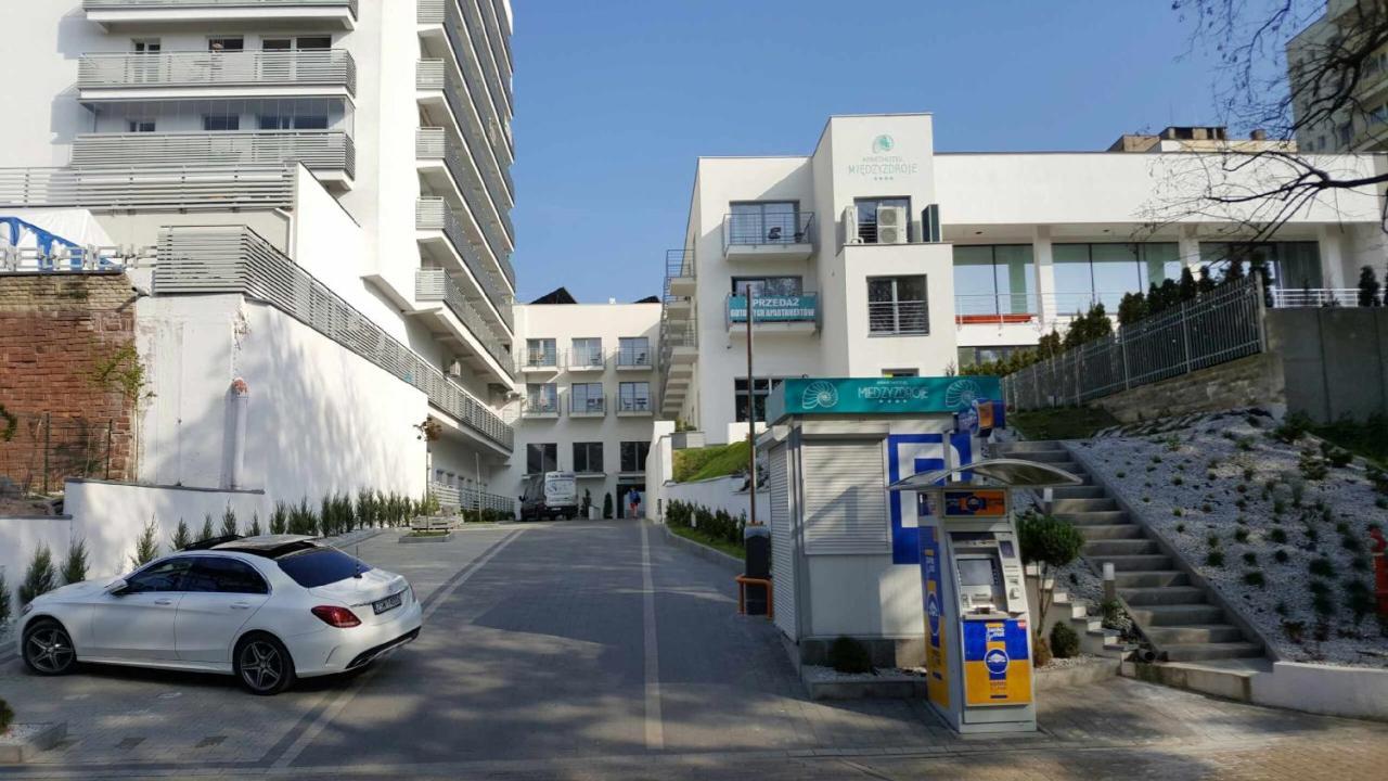Aparthotel Przy Plazy 米兹多洛杰 外观 照片
