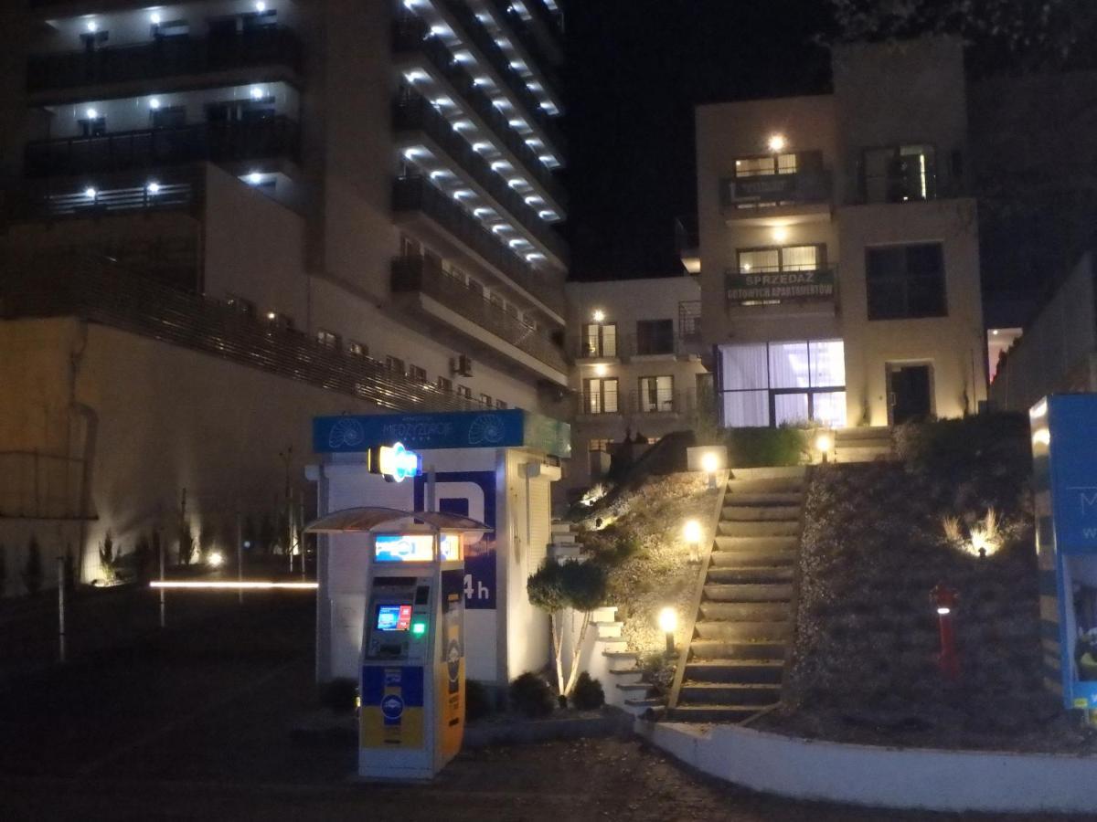 Aparthotel Przy Plazy 米兹多洛杰 外观 照片